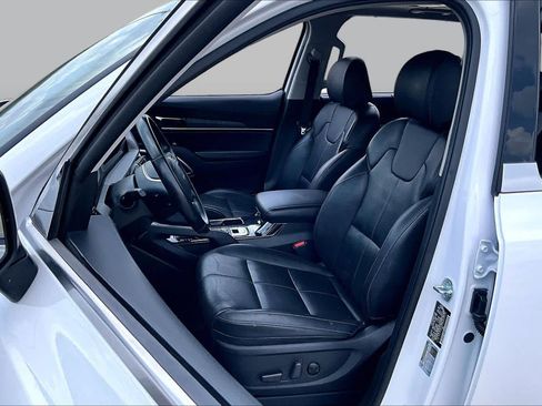 Used 2024 Kia Telluride EX w/ EX Captain's Chair Package FWD image 7