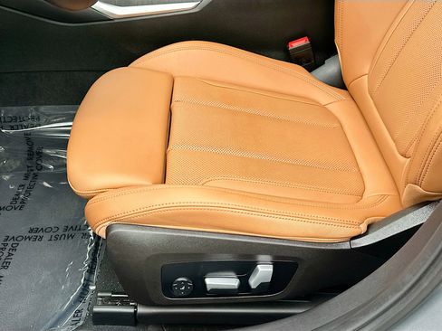 Used 2023 BMW 330i Sedan w/ Driving Assistance Package RWD image 17
