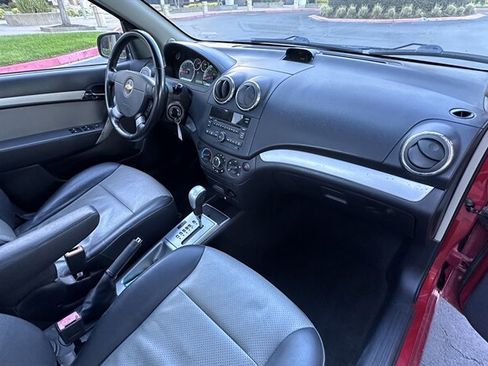 Used 2011 Chevrolet Aveo LT image 12