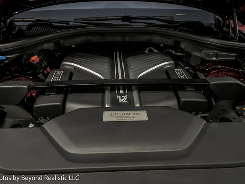 Used 2021 Rolls-Royce Cullinan Black Badge image 17