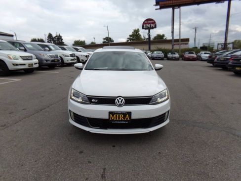 Used 2013 Volkswagen Jetta GLI Autobahn FWD image 3