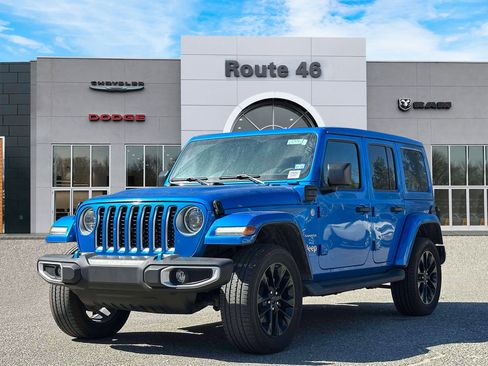 Used 2023 Jeep Wrangler Unlimited Sahara image 2