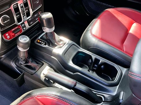 Used 2023 Jeep Wrangler Unlimited Rubicon 392 image 16