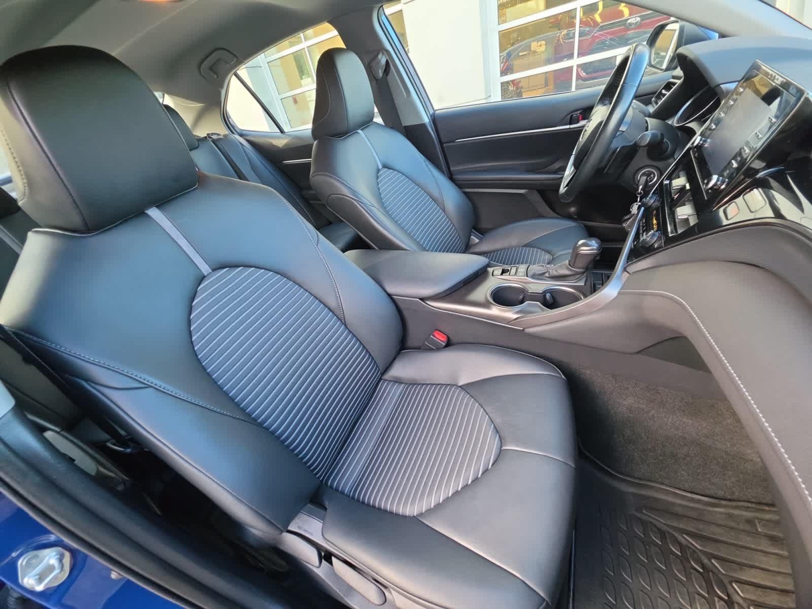 Used 2023 Toyota Camry SE AWD/4WD image 21