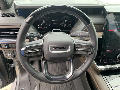 Used 2026 GMC Yukon Denali Ultimate AWD/4WD image 18