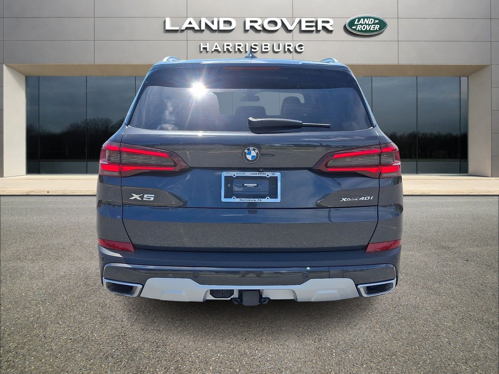 Used 2023 BMW X5 xDrive40i w/ Premium Package AWD/4WD image 4