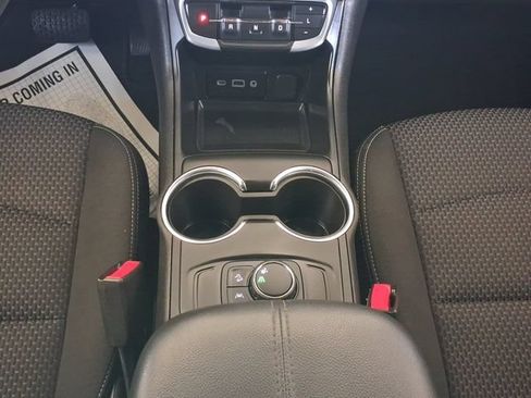 Used 2024 GMC Terrain SLE w/ Elevation Edition FWD image 6