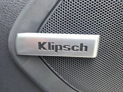 New 2025 Nissan Armada SL w/ Captain's Chari Seat Package image 4