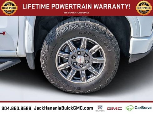 Used 2024 GMC Sierra 1500 AT4 w/ Technology Package AWD/4WD image 11