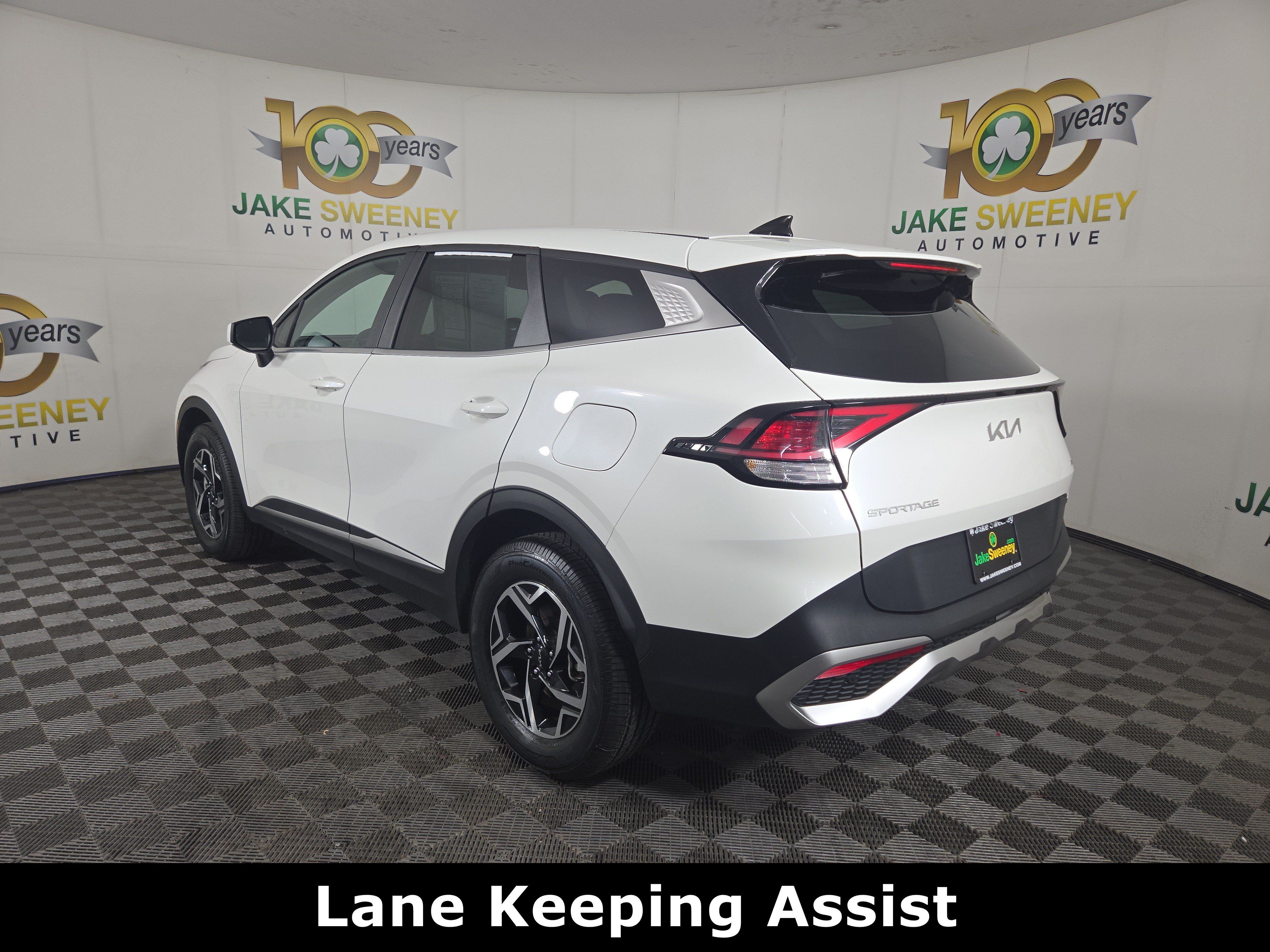 Used 2023 Kia Sportage LX AWD/4WD image 6
