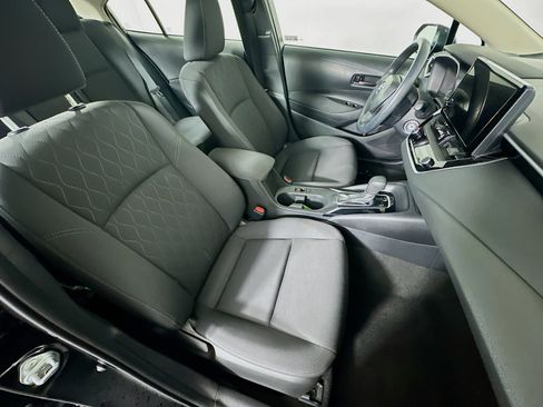 Used 2024 Toyota Corolla LE image 29