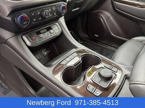 Used 2023 GMC Acadia AT4 AWD/4WD image 24