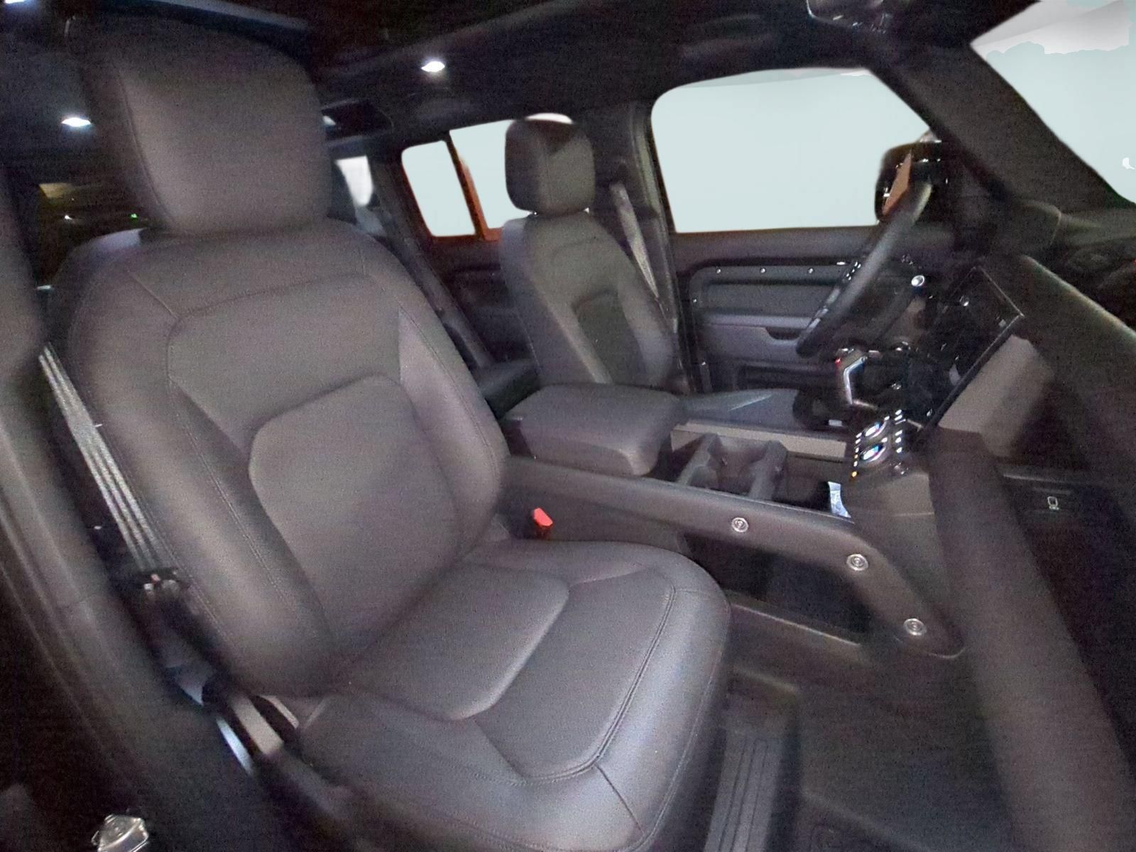 New 2026 Land Rover Defender 110 X-Dynamic SE AWD/4WD image 29