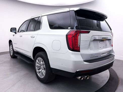 Used 2024 GMC Yukon Denali w/ Advanced Technology Package image 17