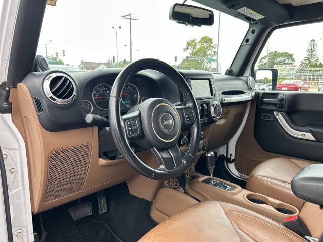 Used 2013 Jeep Wrangler Unlimited Sahara w/ Connectivity Group AWD/4WD image 23