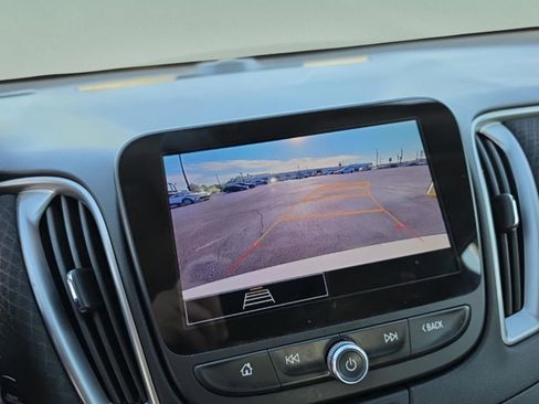 Used 2025 Chevrolet Malibu LT FWD image 19
