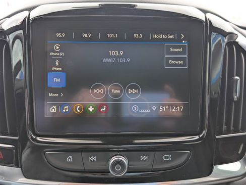Used 2023 Chevrolet Traverse LT FWD image 24