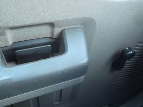 Used 2010 Ford F550 2WD Regular Cab Super Duty image 20