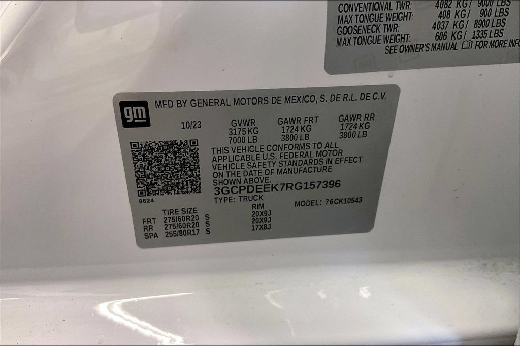 Used 2024 Chevrolet Silverado 1500 RST AWD/4WD image 32