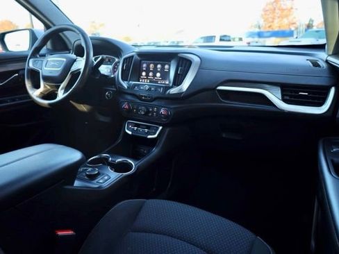 Used 2023 GMC Terrain SLE w/ Driver Convenience Package image 37