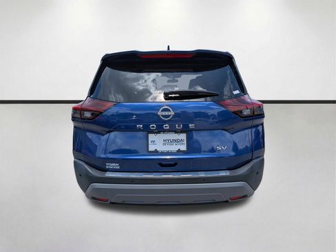 Used 2023 Nissan Rogue SV FWD image 4
