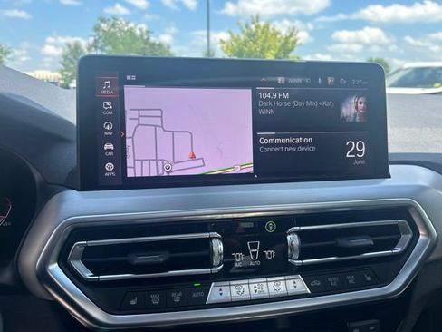 Used 2023 BMW X4 xDrive30i w/ M Sport Package AWD/4WD image 10