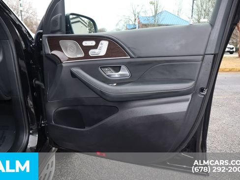 Used 2024 Mercedes-Benz GLS 580 4MATIC w/ Warmth & Comfort Package image 28