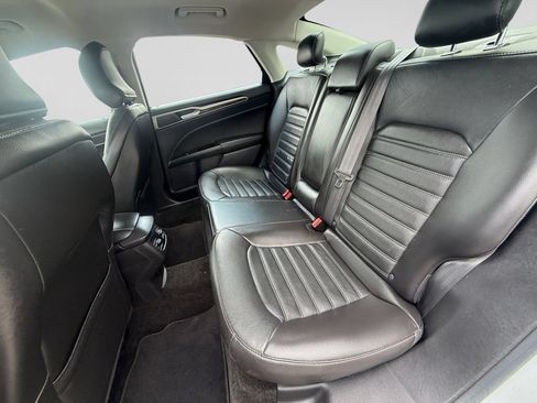 Used 2015 Ford Fusion SE w/ Equipment Group 202A FWD image 35