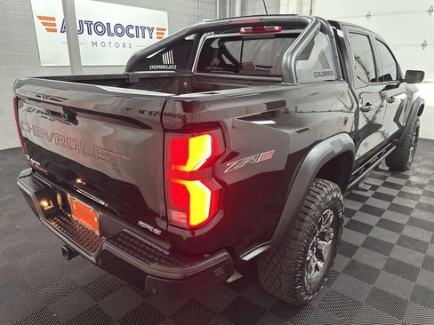 Used 2024 Chevrolet Colorado ZR2 w/ ZR2 Convenience Package III AWD/4WD image 9