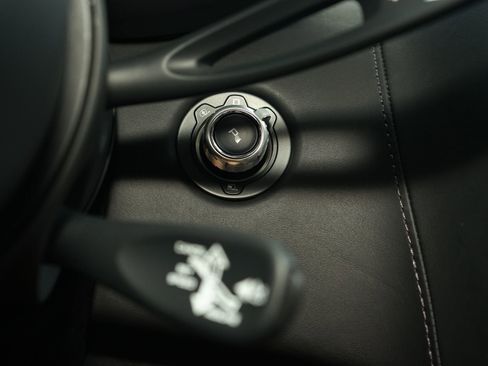 Used 2020 McLaren GT RWD image 26