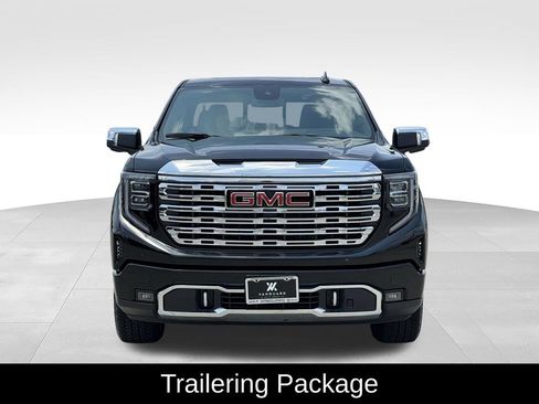 Used 2026 GMC Sierra 1500 Denali AWD/4WD image 3