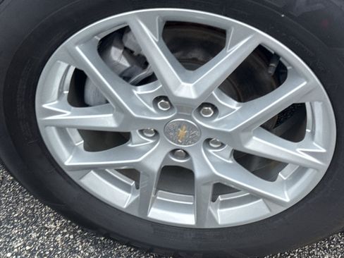 Certified 2024 Chevrolet Equinox LT AWD/4WD image 9