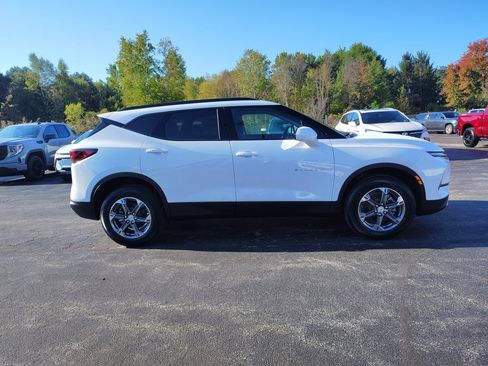 New 2025 Chevrolet Blazer LT w/ Convenience Package image 2