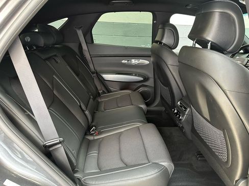 Used 2023 Genesis GV70 2.5T w/ Sport Prestige Package AWD/4WD image 11