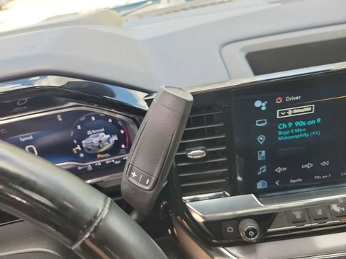 Used 2024 Chevrolet Silverado 2500 High Country w/ Technology Package image 17