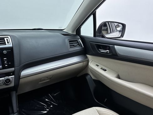 Used 2017 Subaru Outback 2.5i Premium image 26