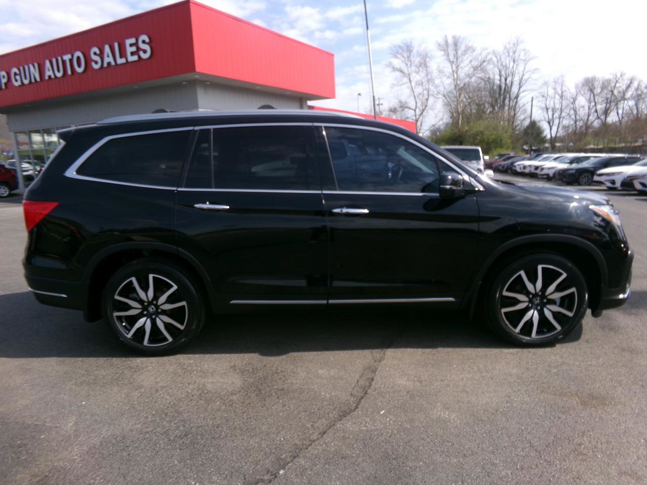 Used 2021 Honda Pilot Touring image 2