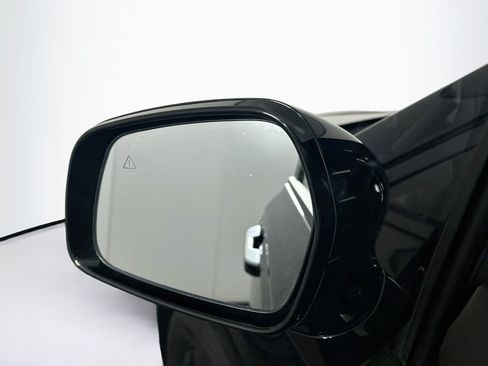 Used 2026 Kia Carnival FWD image 16