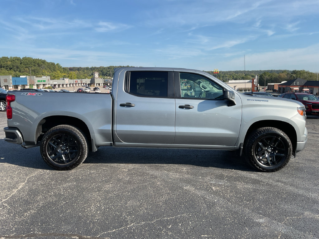 New 2026 Chevrolet Silverado 1500 Custom AWD/4WD image 11