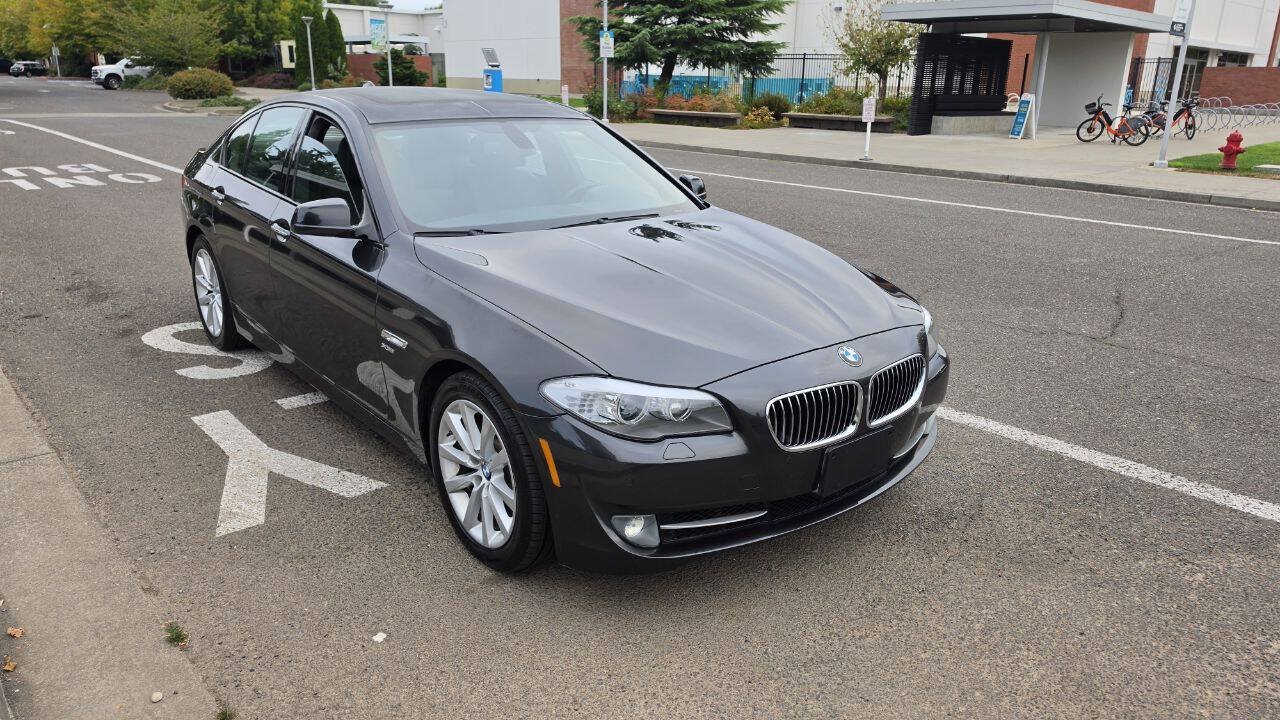 Used 2012 BMW 528i xDrive Sedan AWD/4WD image 4