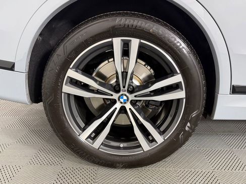 Used 2023 BMW X7 xDrive40i w/ M Sport Package AWD/4WD image 13