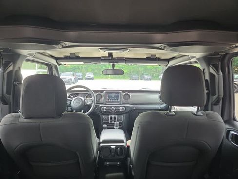 Used 2023 Jeep Wrangler Unlimited w/ Convenience Group AWD/4WD image 36