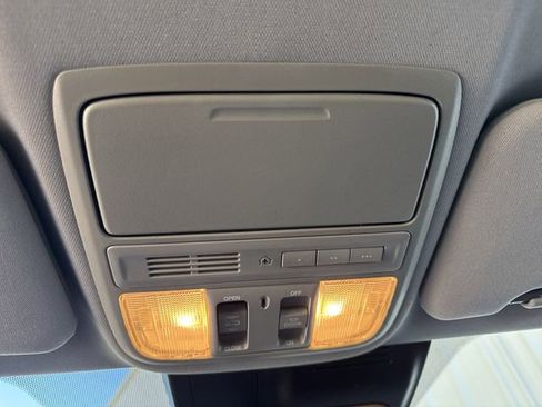 Used 2021 Honda CR-V Touring image 27