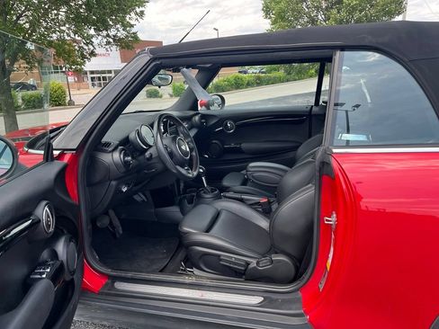 Used 2019 MINI Cooper S w/ Signature Upholstery Package FWD image 5