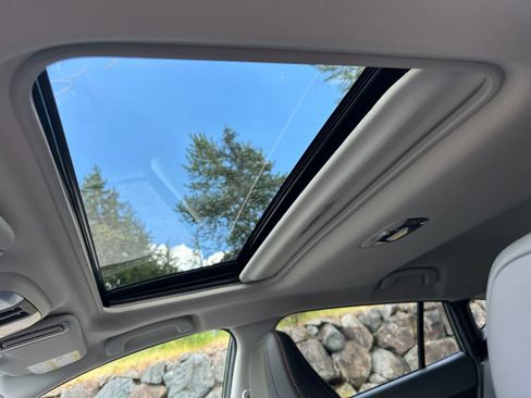 Used 2025 Subaru Crosstrek 2.5i Limited w/ Crosstrek Mirror Package AWD/4WD image 14