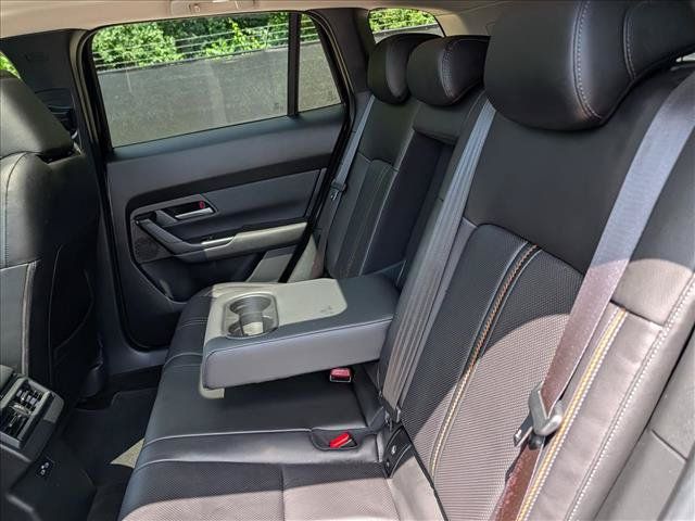 Certified 2025 MAZDA CX-50 AWD 2.5 Hybrid w/ Premium Pkg image 25