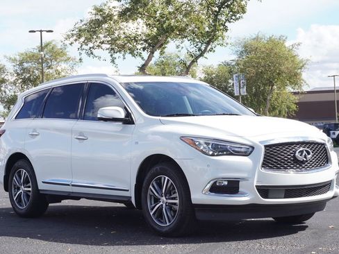 Used 2020 INFINITI QX60 Luxe w/ Essential Package image 4