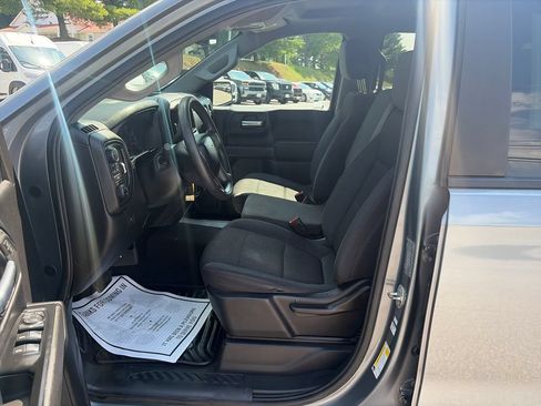 Used 2019 Chevrolet Silverado 1500 Custom w/ Custom Value Package AWD/4WD image 10