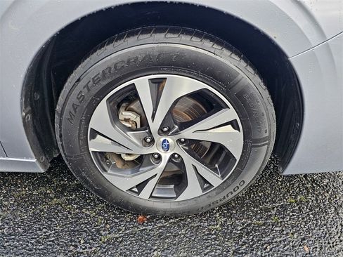 Used 2025 Subaru Legacy Premium image 9
