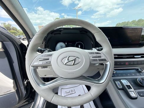 Used 2023 Hyundai Palisade Limited AWD/4WD image 13